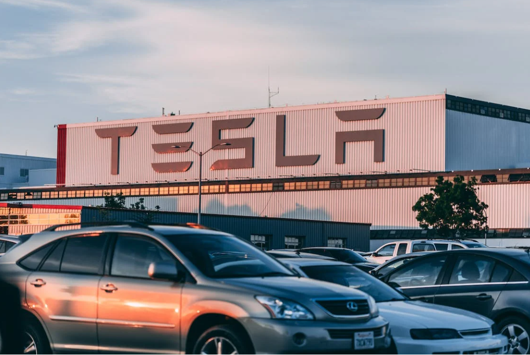 The future of autonomous electric vehicles: self-driving technology and safety concerns